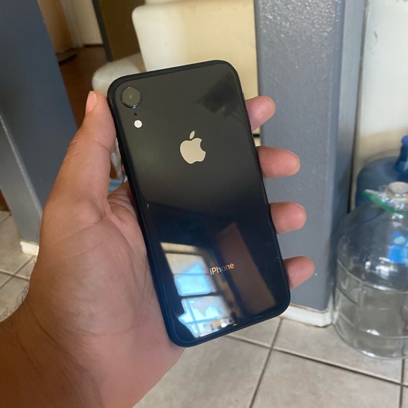 iPhone XR 128GB unlocked
